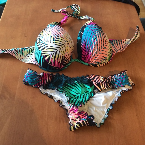 Shade Shore Bikini - Picture 1 of 3